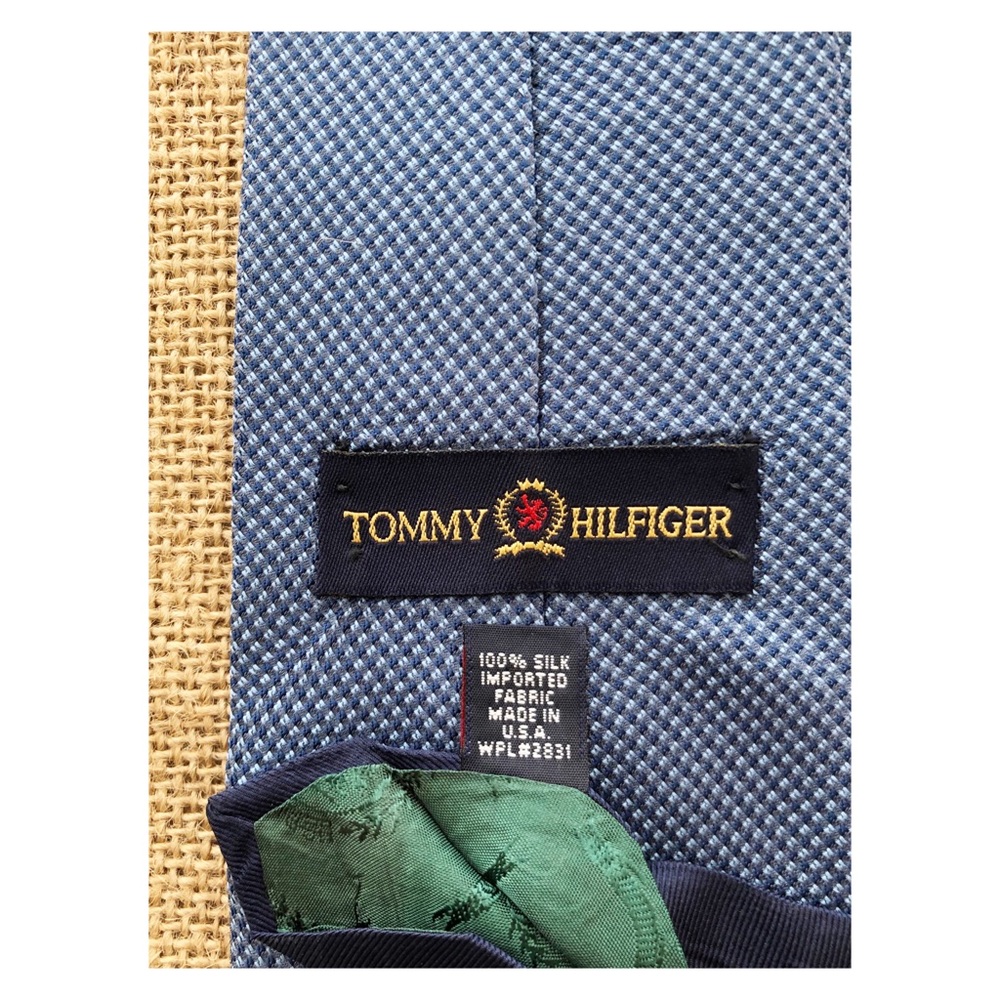 Tommy Hilfiger ♥️ 100% Silk Tie🦩 - Picture 4 of 7